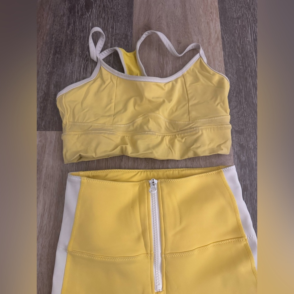 Solid & Striped Workout Set - image 4